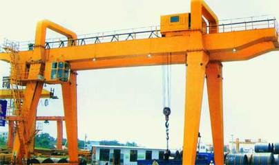 橋式起重機與門式起重機 功能、結構與應用場景解析